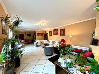  Maison � vendre 9 pi�ces 313 m�