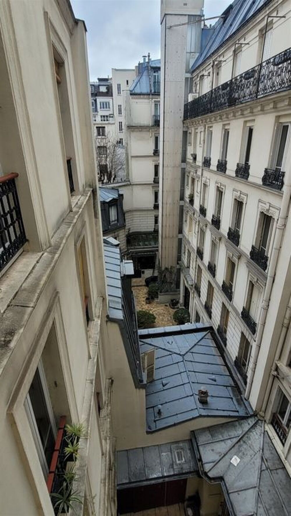 Vente Appartement T2 HAUSSMANNIEN de 37 m² entre Invalides et Tour Eiffel Paris 7