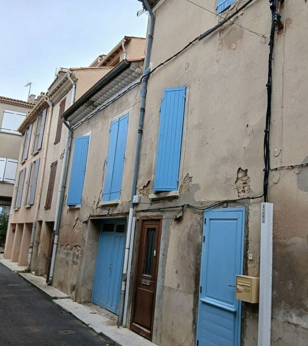 STE TULLE, ENSEMBLE DE 2 MAISONS DE VILLE A RENOVER ENTIEREMENT