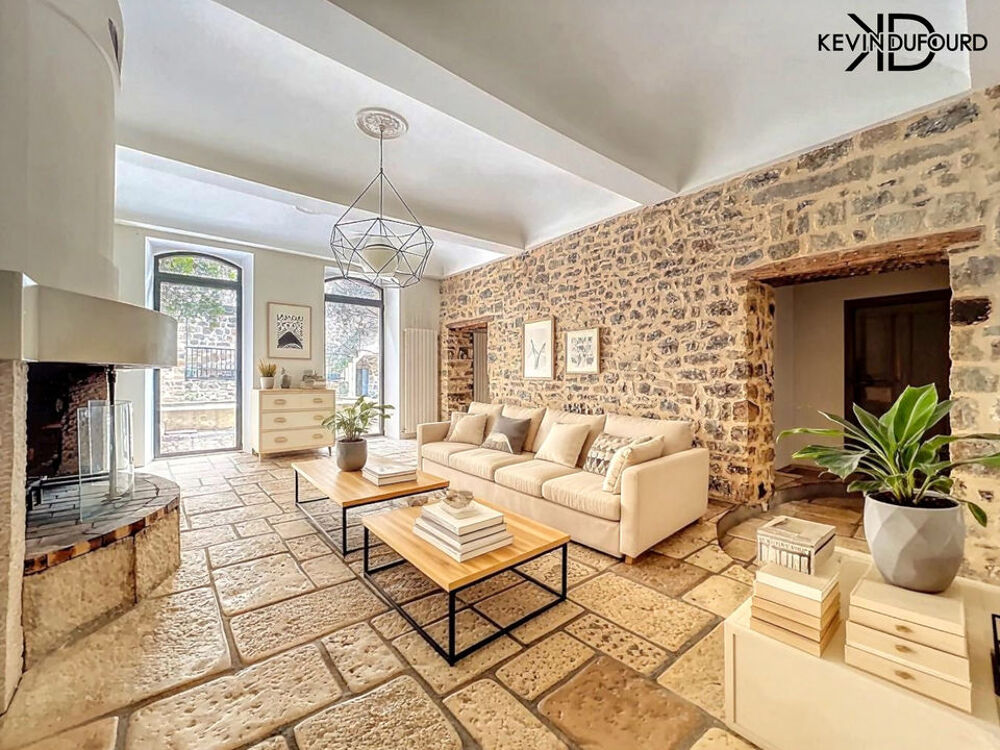 Maison de ville de 200 m² sur un terrain de 285 m² avec
