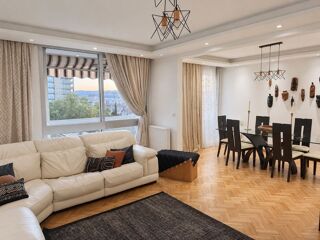 Appartement 4 pièces 93 m² · à Lyon 8 · 93 m² · 265 000 €