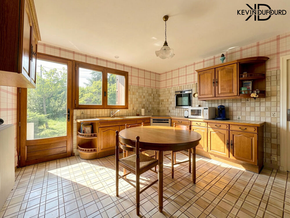 Maison de 220 m² sur un terrain de 3.800 m² à SAINT PRIVAT