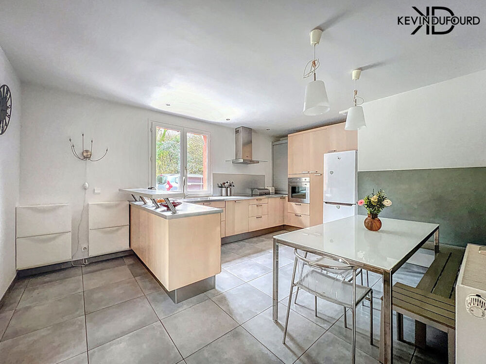 MAISON de 200M² sur un terrain de 4000m² à ST ETIENNE DE