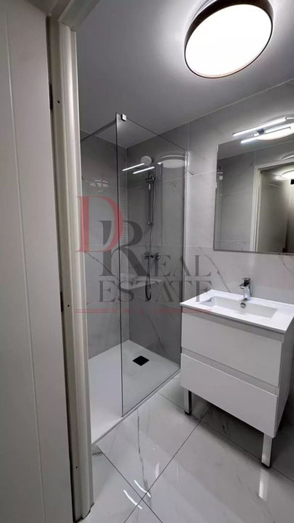 � vendre  Appartement Roquebrune-Cap-Martin (06190)
