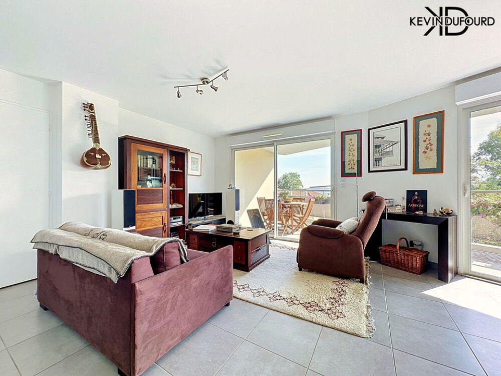 Vente Appartement Appartement 87 m² avec terrasse + garage + cave à AUBENAS Aubenas