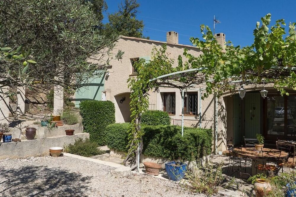 Corbières, très belle villa de 7 pièces avec terrasses, car