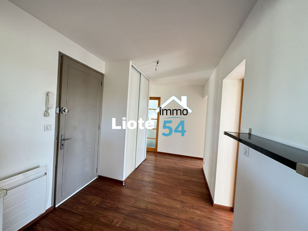 Vente Maison Appartement avec 2 ch, garage, cave, grenier Bayon