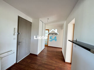 Vente Maison Appartement avec 2 ch, garage, cave, grenier Bayon