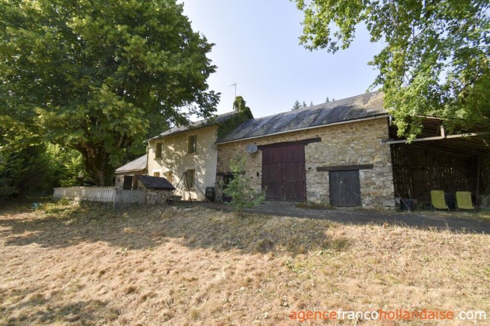 Maison 6 pièces 115 m² · à Meilhards · 115 m² · 89 000 €