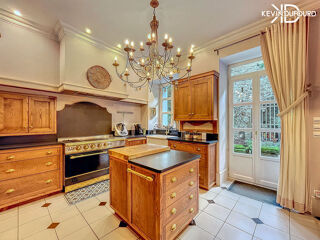  Maison  vendre 8 pices 220 m