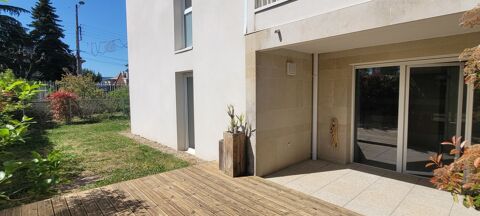  T3 de 63 m� enti�rement r�nov� avec terrasse de 8 m� et Appartement - 3 pi�ce(s) - 63 m�