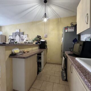  Appartement à louer 3 pièces 65 m²