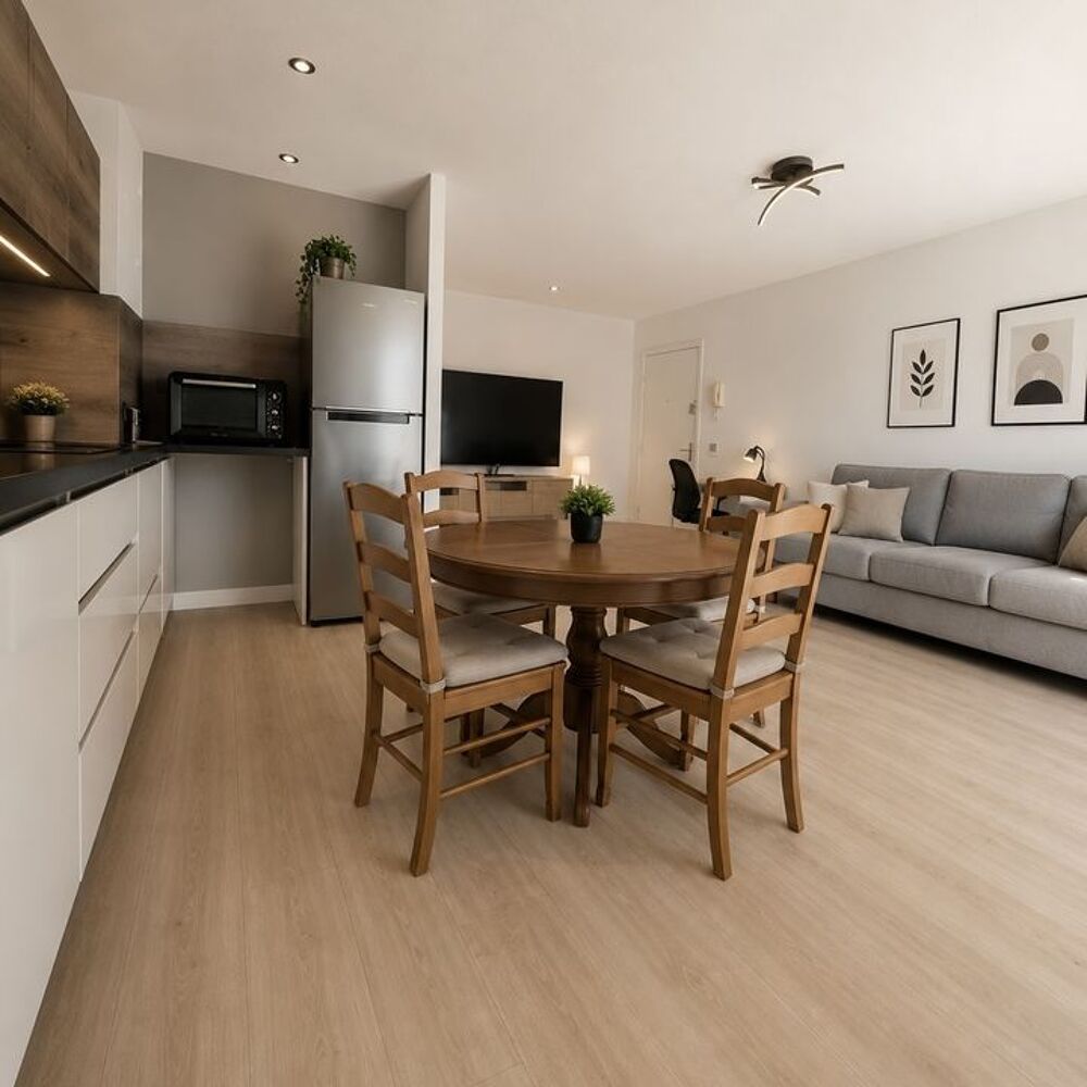 Appartement 2 pièces avec balcon, piscine et 2 stationnements