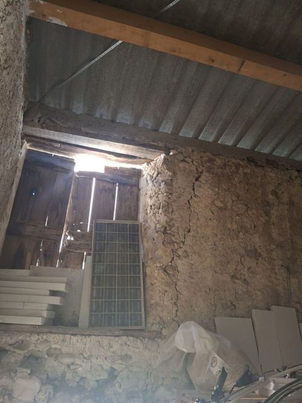 STE TULLE CENTRE, BELLE REMISE SUR DEUX NIVEAUX