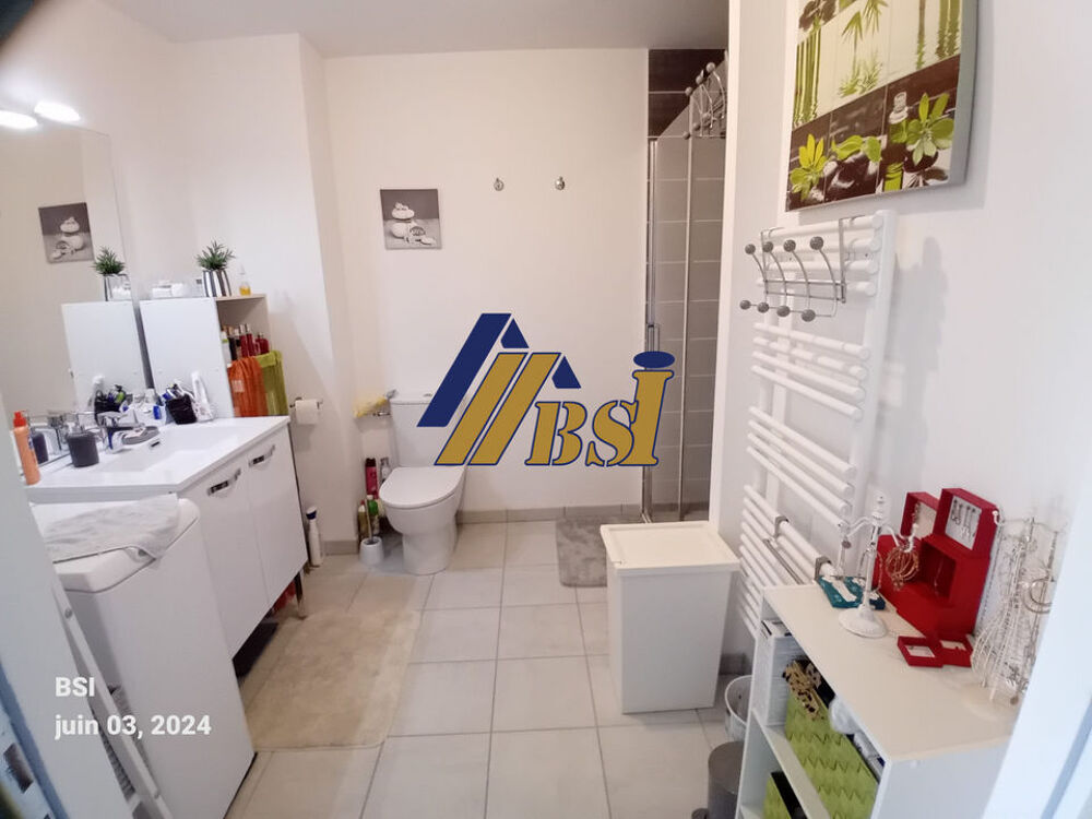 Location Appartement A BREST A LOUER QUARTIER KERUSCUN T2 AVEC TERRASSE ET PLACE DE Brest