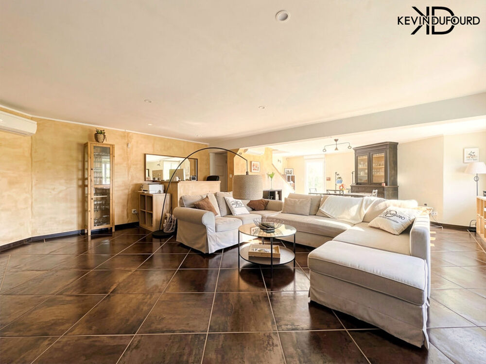 Maison de 90 m² sur un terrain de 690 m² à UCEL