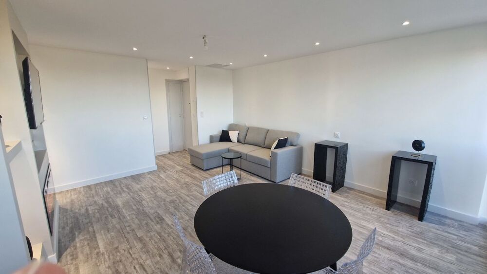Location Appartement MAGNIFIQUE T4 MEUBLE Bron