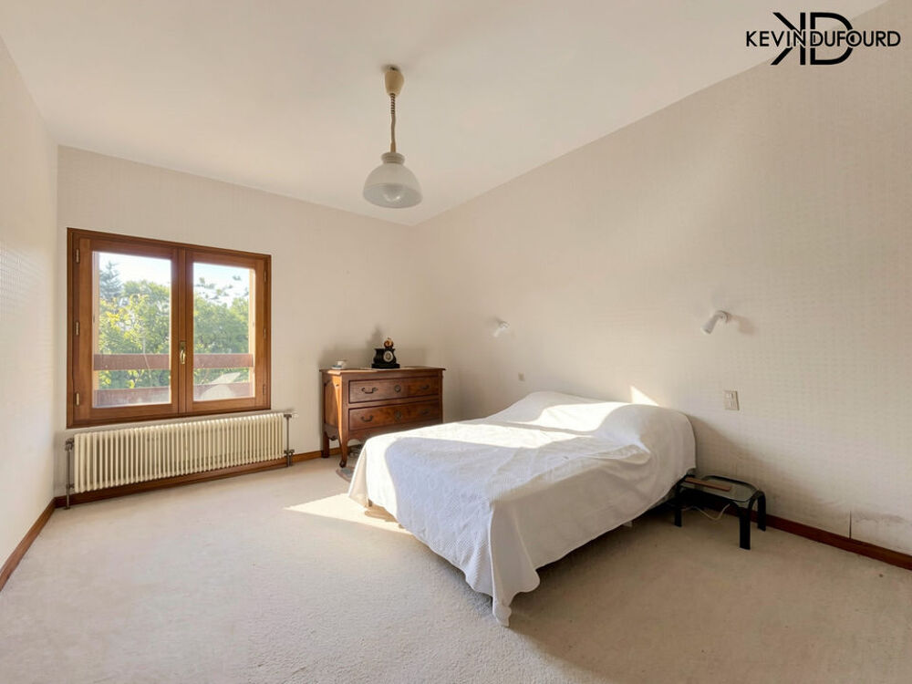 Vente Maison Maison de 220 m² sur un terrain de 3.800 m² à SAINT PRIVAT Saint-privat