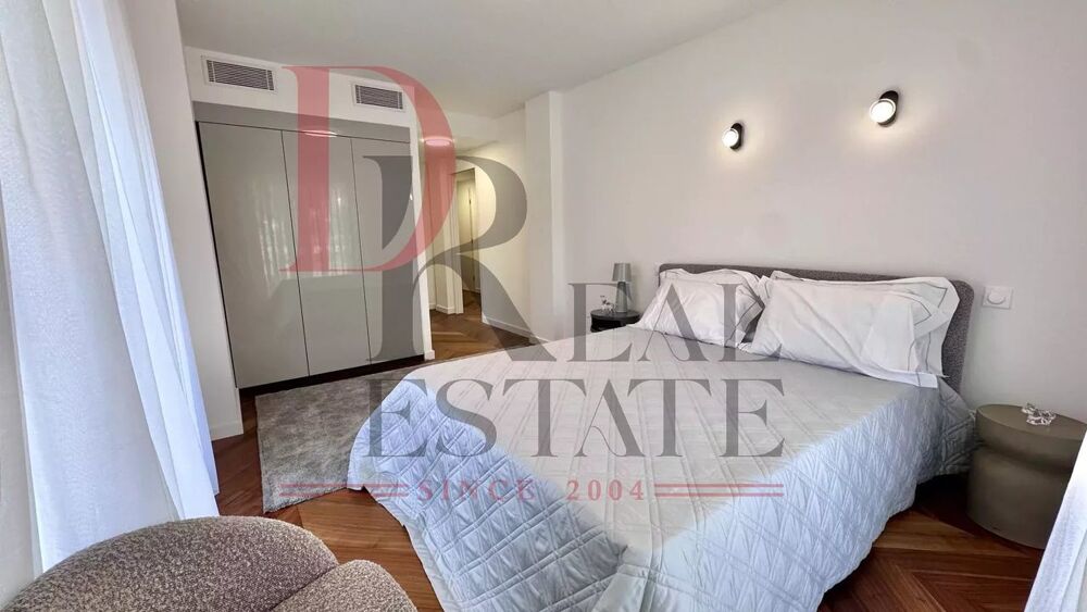 � vendre  Appartement Roquebrune-Cap-Martin (06190)