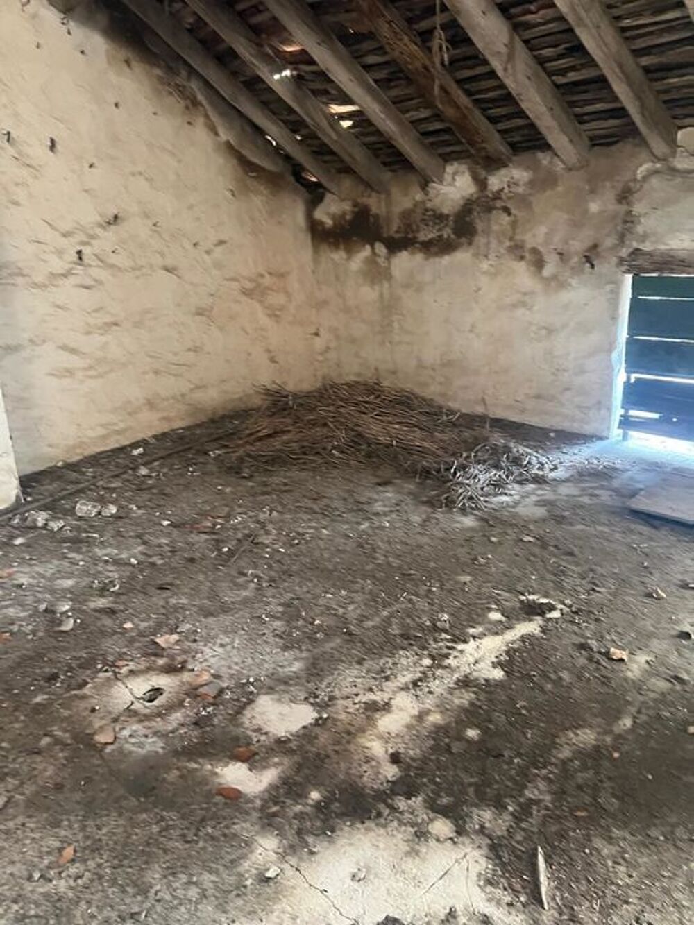 Maison a renover au centre du charmant village de PAVANT