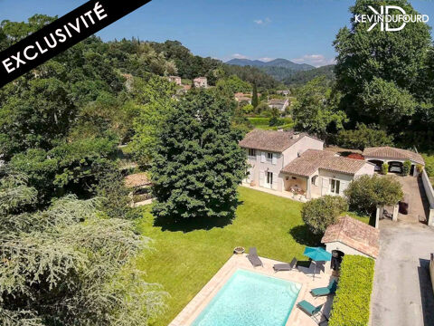   Maison de 210 m sur un terrain de 2500 m  UCEL Maison - 6 pice(s) - 200 m