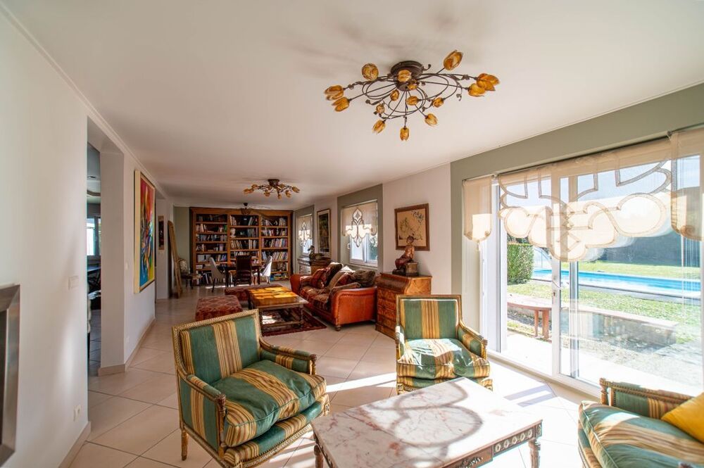 RARE A LA VENTE : MAGNIFIQUE MAISON AVEC BEAUCOUP DE CARACTERE