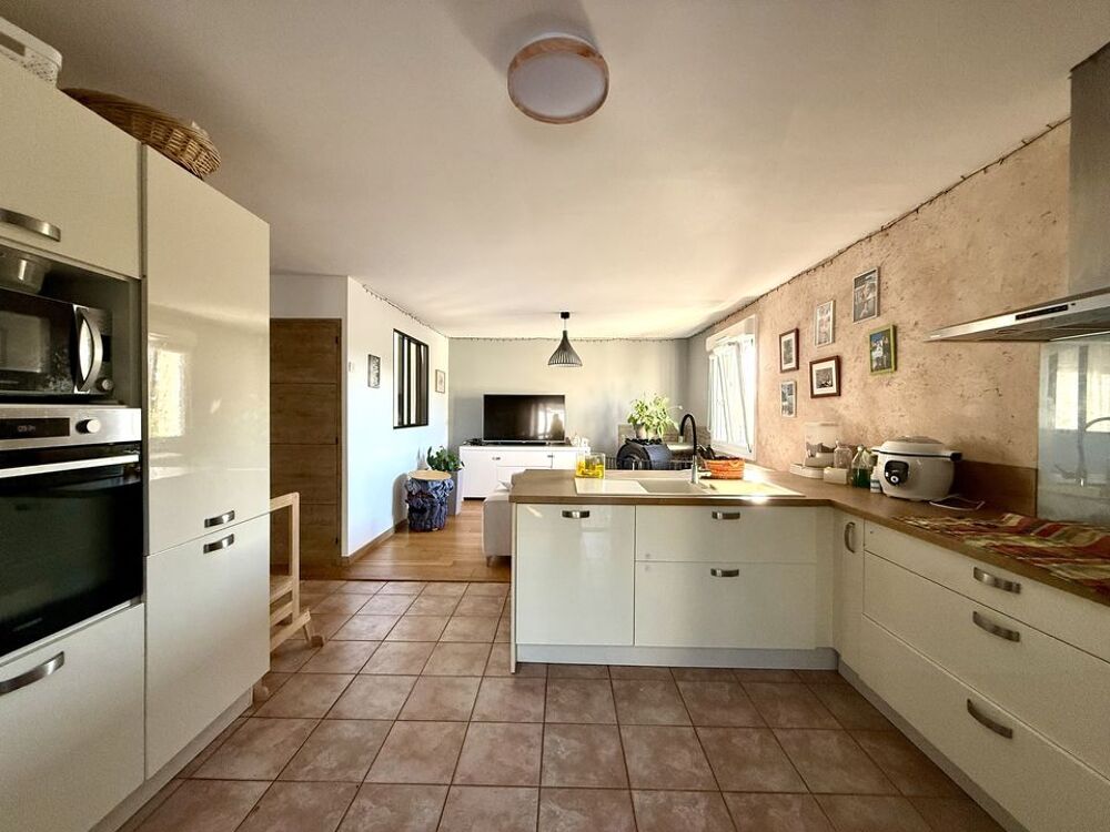 Vente Maison DONNEMARIE-DONTILLY-77- Maison familiale de plus de 200m² avec Donnemarie-dontilly