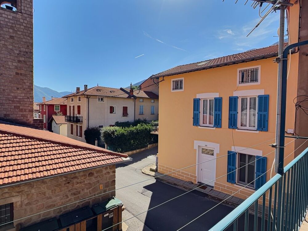 Appartement lumineux avec garage attenant, au coeur du village
