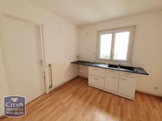  Appartement à louer 4 pièces 80 m²