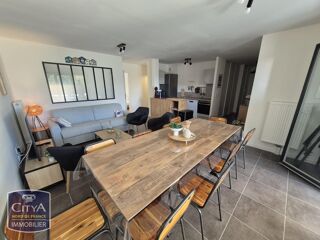  Appartement à louer 3 pièces 80 m²