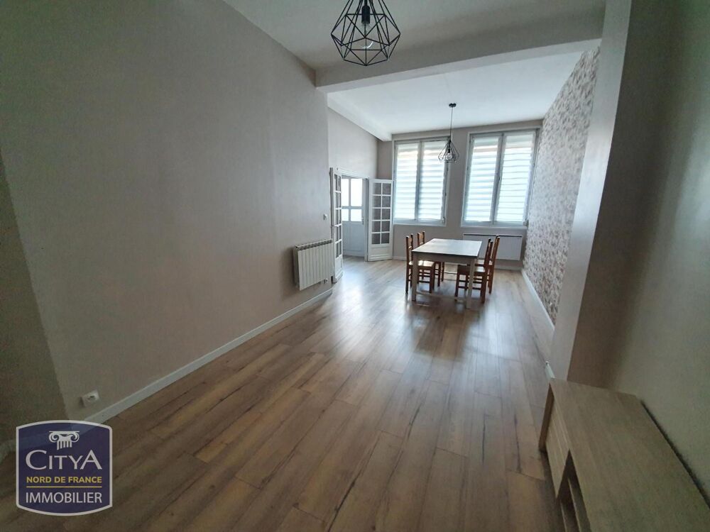 Bel appartement meublé situé derriere la gare, composé d....