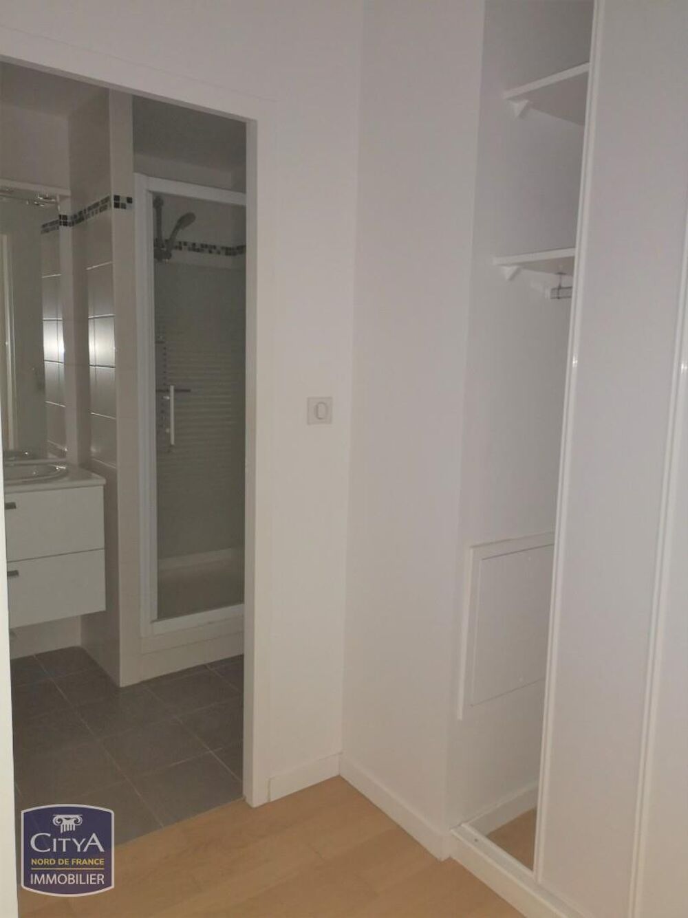 location Appartement - 4 pièce(s) - 115 m² Calais (62100)