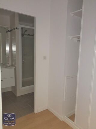 location Appartement - 4 pièce(s) - 115 m² Calais (62100)