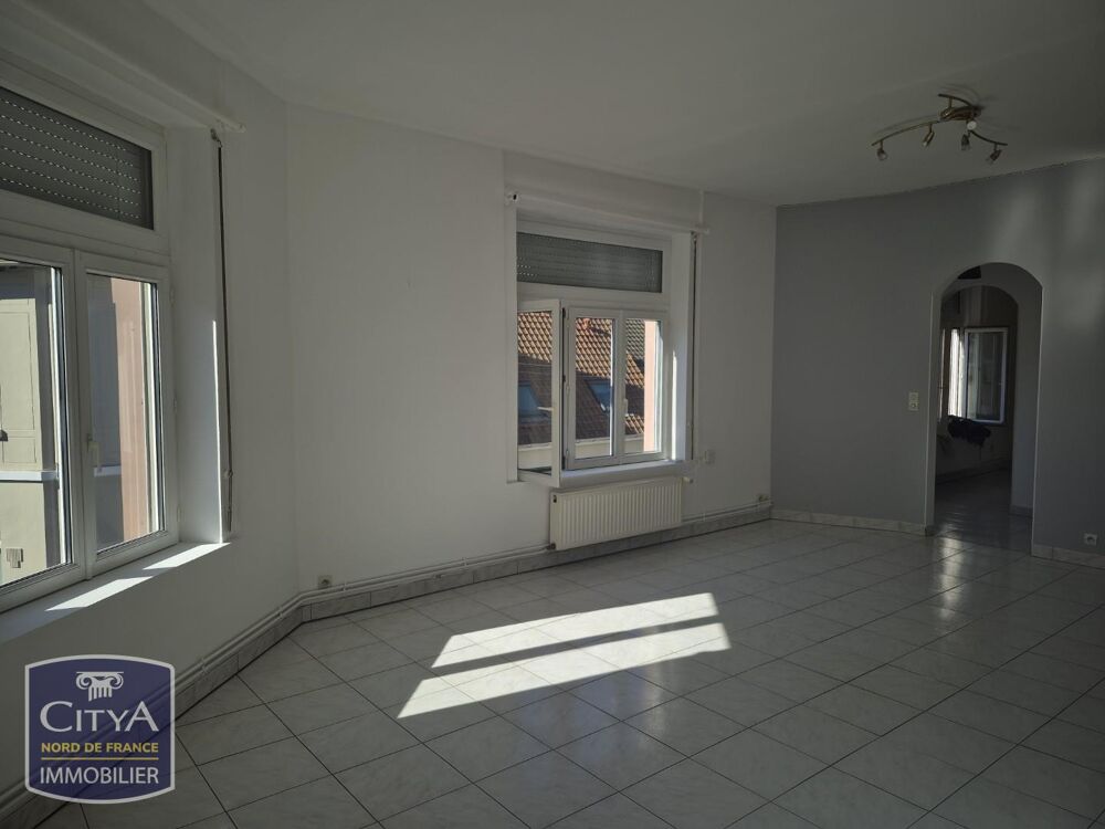 Grand appartement de type 2 en duplex comprenant au RDC ....