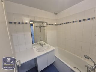  Appartement à louer 3 pièces 48 m²