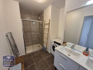  Appartement à louer 3 pièces 80 m²
