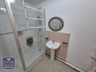  Appartement à louer 2 pièces 66 m²