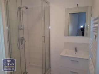 Appartement à louer 2 pièces 33 m²