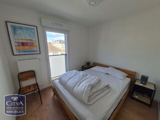  Appartement à louer 3 pièces 80 m²