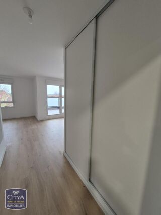  Appartement à louer 1 pièce 38 m²