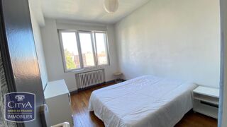  Appartement à louer 4 pièces 75 m²