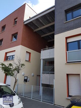  Appartement à louer 4 pièces 74 m²