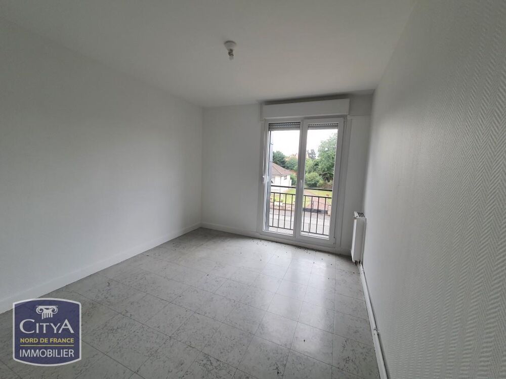 A proximité des commerces, nous vous proposons un appartement rénové TYPE 4