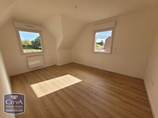  Maison à louer 6 pièces 144 m²
