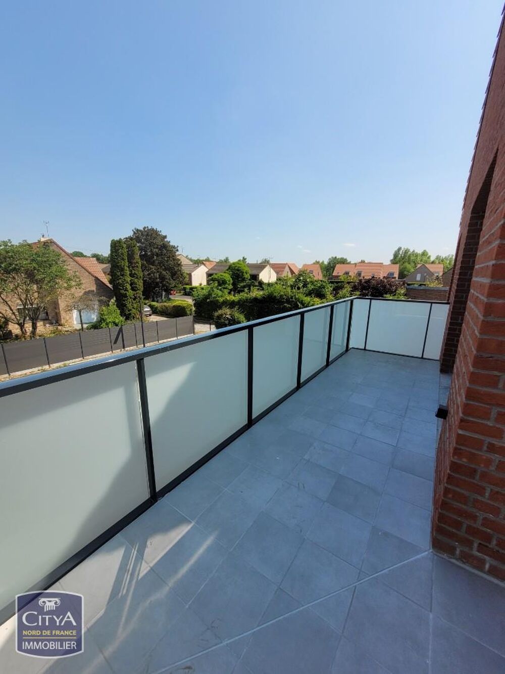 RESIDENCE RECENTE