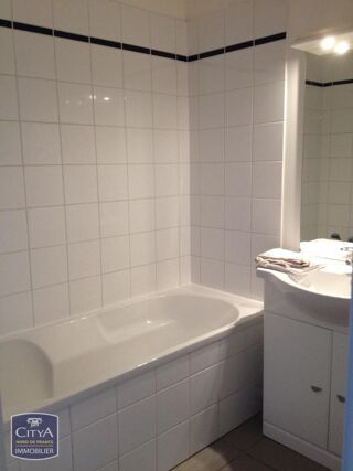  Appartement à louer 2 pièces 40 m² Saint-omer