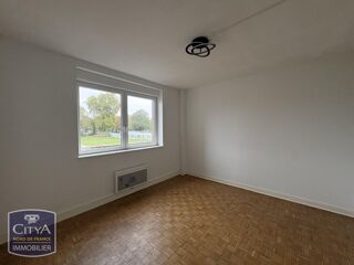 Appartement à louer 3 pièces 85 m²