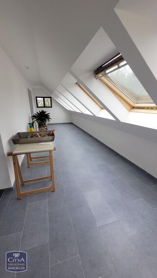  Maison à louer 6 pièces 180 m²