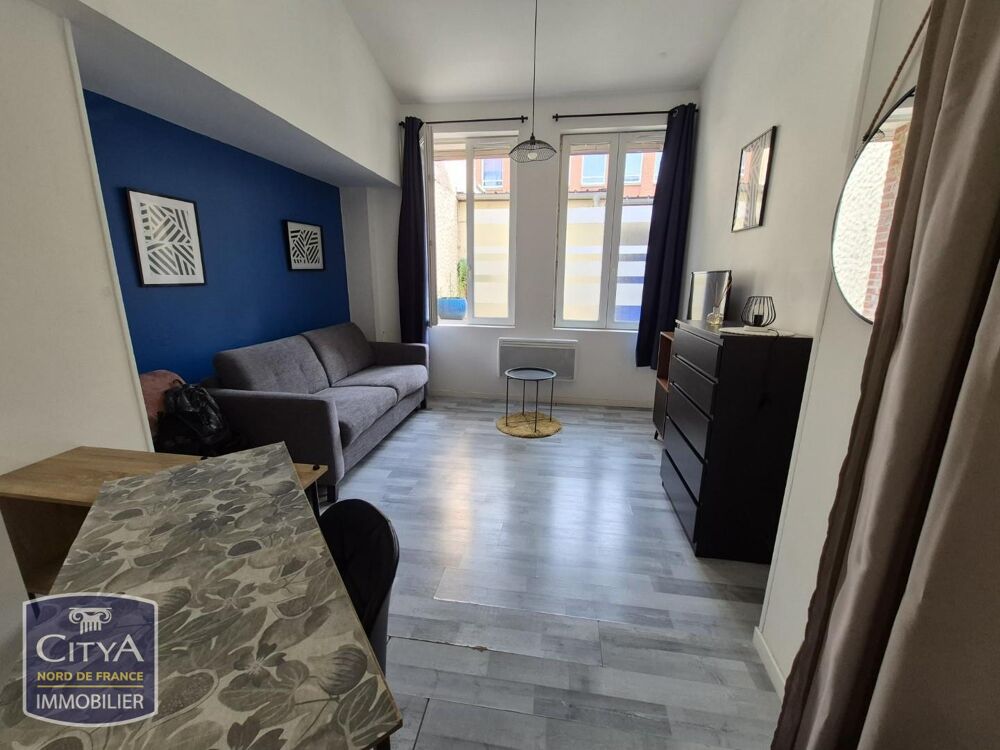 STUDIO MEUBLÉ REZ DE CHAUSSEE EAU COMPRISE