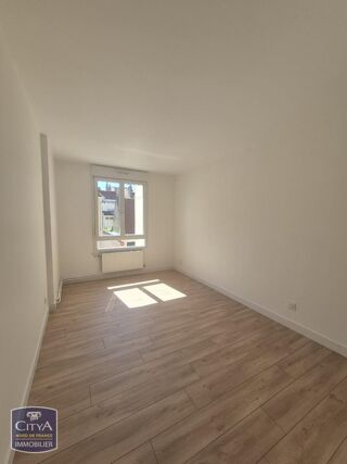  Appartement à louer 3 pièces 78 m²